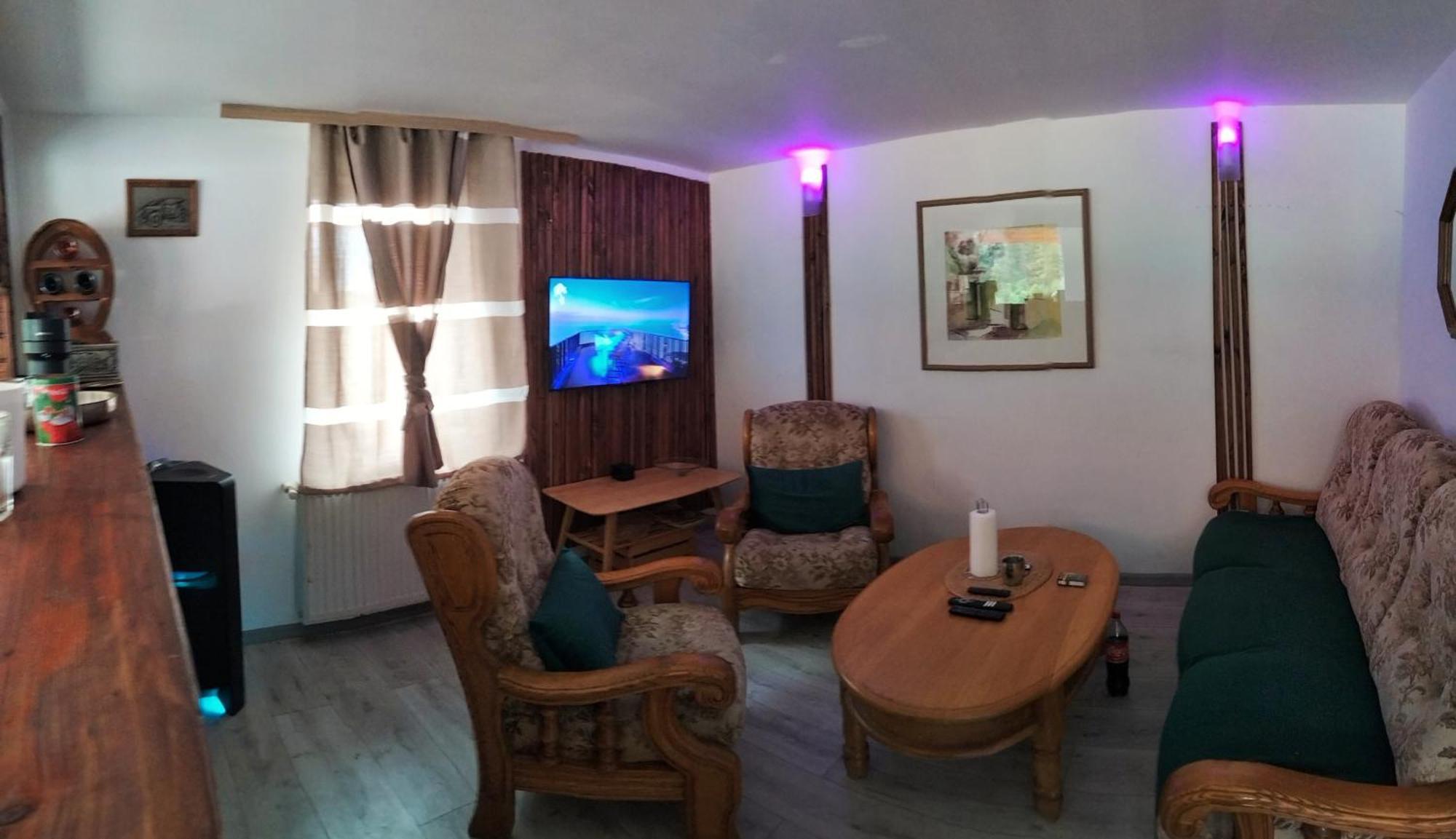 Apartamento Doi Iepuri Azuga Exterior foto